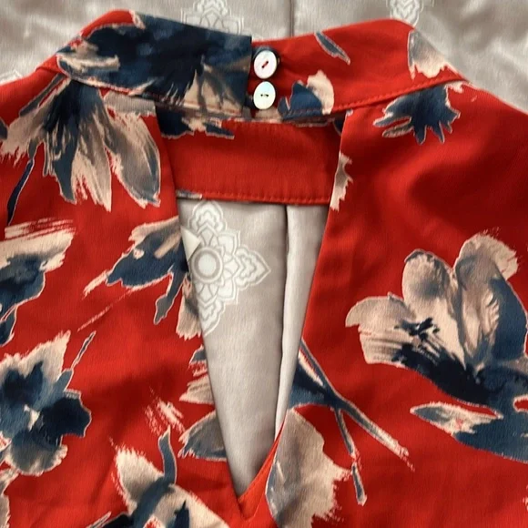 Peach Love California Rust Color Floral long sleeve Shift Keyhole size m NWOT - Picture 5 of 7